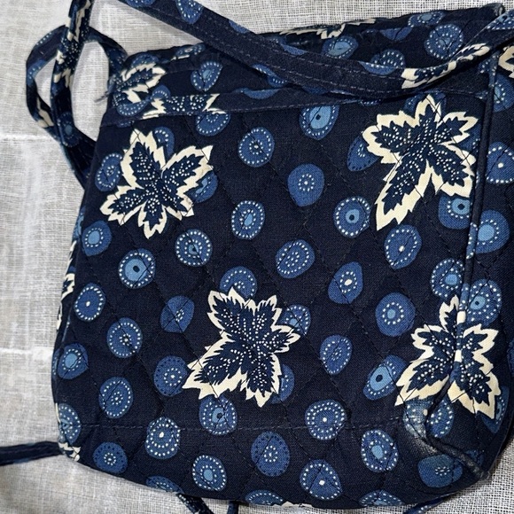 Vera Bradley Blue Coin Maple Leaf Pattern Sling Crossbody Swing Bag EUC VINTAGE - Picture 14 of 14